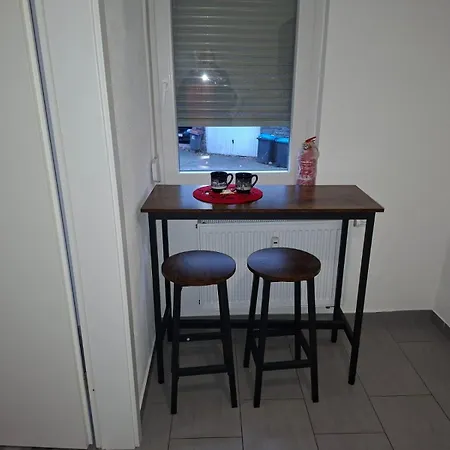 Zwei Separate Im 1 Og Ideal Fuer Montueeren Oder Studenten Wg Appartement