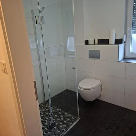 Zwei Separate Im 1 Og Ideal Fuer Montueeren Oder Studenten Wg Siegen