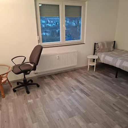 Zwei Separate Im 1 Og Ideal Fuer Montueeren Oder Studenten Wg Daire *