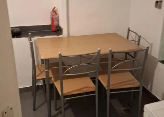 Zwei Separate Im 1 Og Ideal Fuer Montueeren Oder Studenten Wg Appartement Siegen