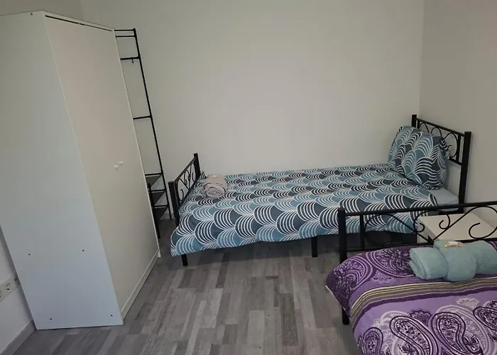 Appartement Zwei Separate Im 1 Og Ideal Fuer Montueeren Oder Studenten Wg