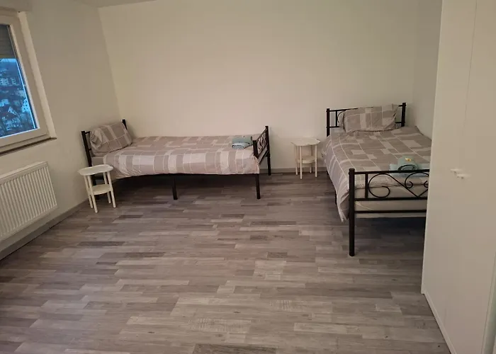 Zwei Separate Im 1 Og Ideal Fuer Montueeren Oder Studenten Wg Appartement